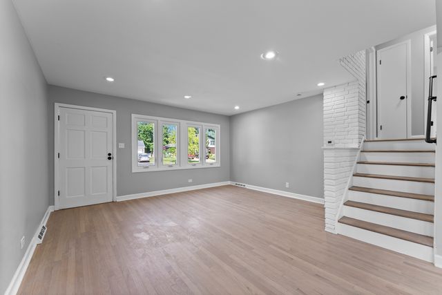 4025 Williams Street, Downers Grove, IL 60515