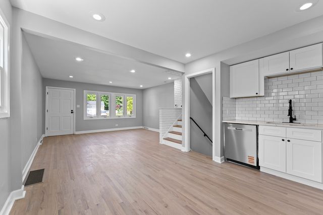 4025 Williams Street, Downers Grove, IL 60515