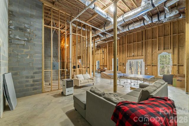 126 Doe Path Circle, Hudson, NC 28638