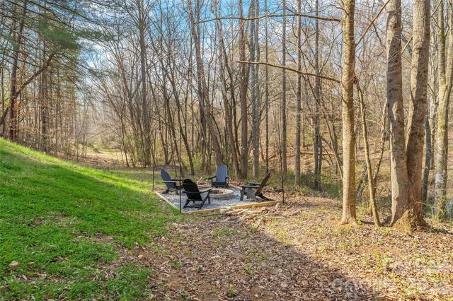 126 Doe Path Circle, Hudson, NC 28638