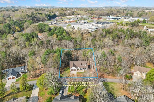 126 Doe Path Circle, Hudson, NC 28638