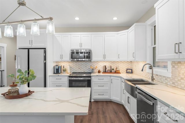 126 Doe Path Circle, Hudson, NC 28638
