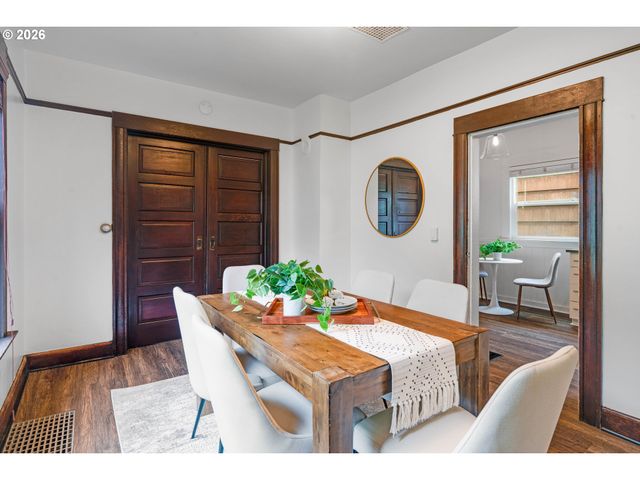 536 Ne SAN RAFAEL St, Portland, OR 97212