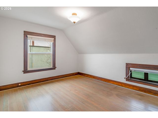 536 Ne SAN RAFAEL St, Portland, OR 97212