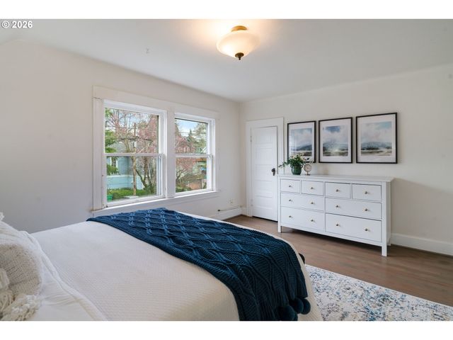 536 Ne SAN RAFAEL St, Portland, OR 97212