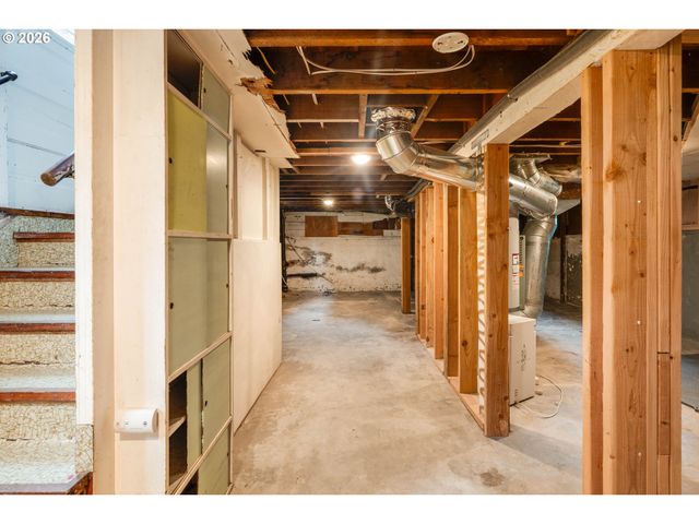 536 Ne SAN RAFAEL St, Portland, OR 97212