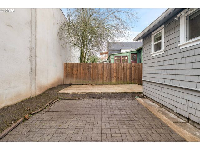 536 Ne SAN RAFAEL St, Portland, OR 97212