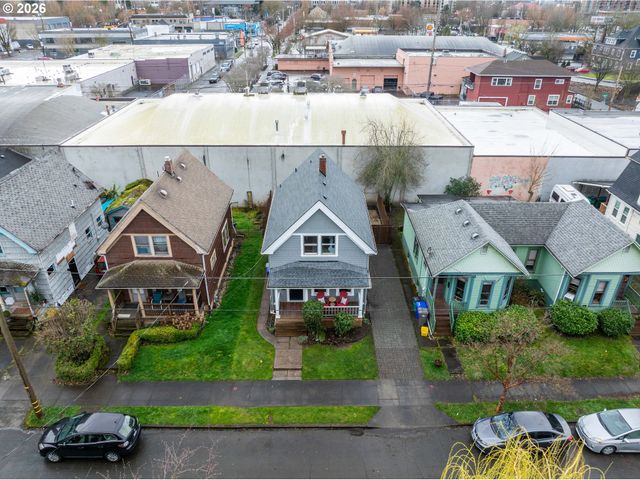 536 Ne SAN RAFAEL St, Portland, OR 97212
