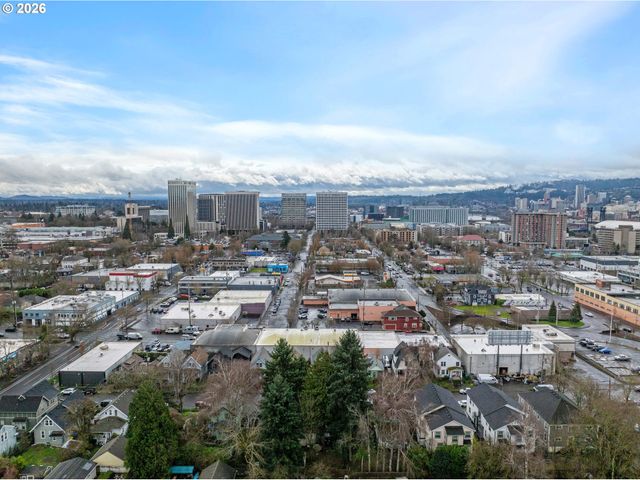 536 Ne SAN RAFAEL St, Portland, OR 97212