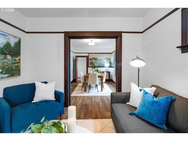 536 Ne SAN RAFAEL St, Portland, OR 97212