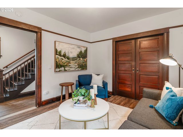 536 Ne SAN RAFAEL St, Portland, OR 97212