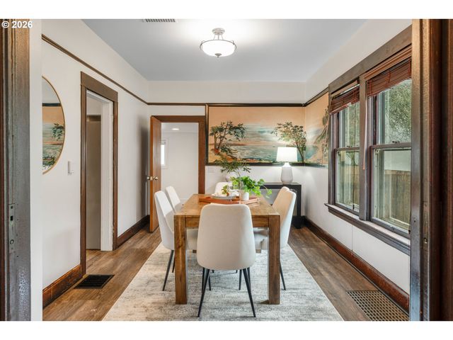 536 Ne SAN RAFAEL St, Portland, OR 97212