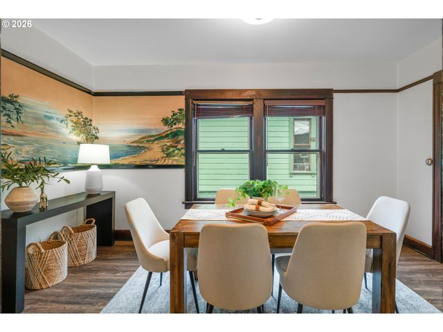 536 Ne SAN RAFAEL St, Portland, OR 97212