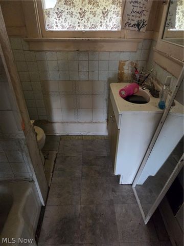 728 Crandall Avenue, Youngstown, OH 44510
