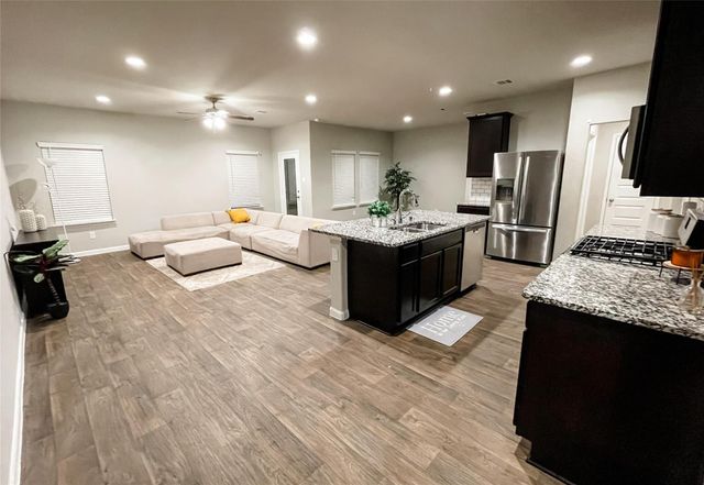 13114 Leisure Cove Drive, La Marque, TX 77568