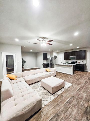 13114 Leisure Cove Drive, La Marque, TX 77568