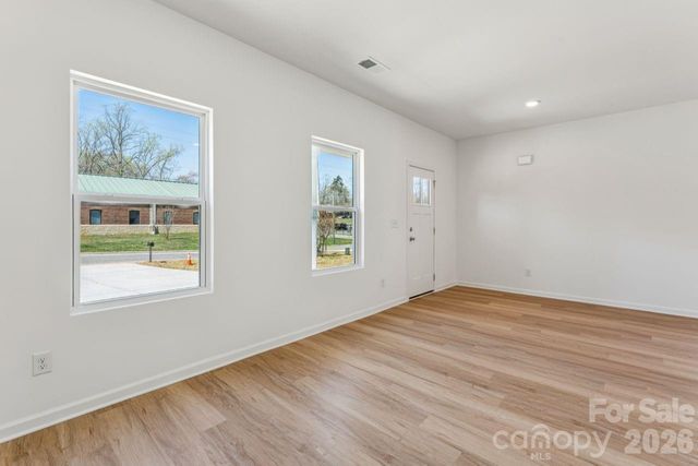 416 N 9th Street, Bessemer City, NC 8016