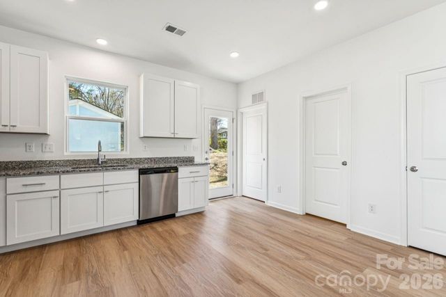 416 N 9th Street, Bessemer City, NC 8016