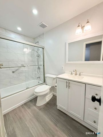 8 Avon Lane, Stamford, CT 06907