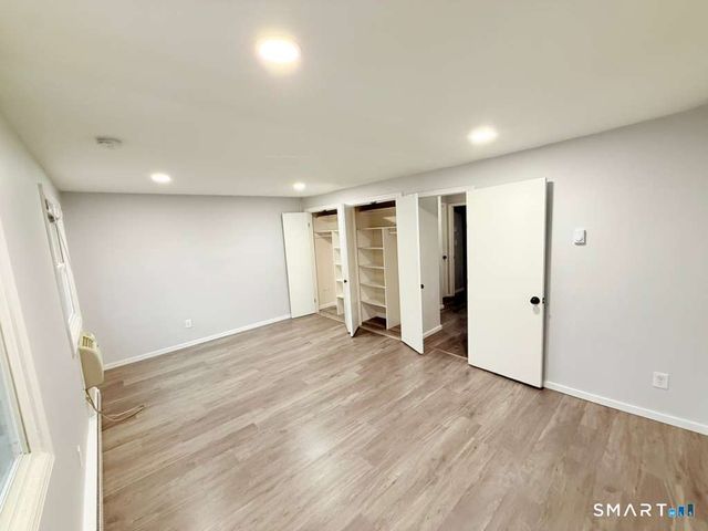 8 Avon Lane, Stamford, CT 06907