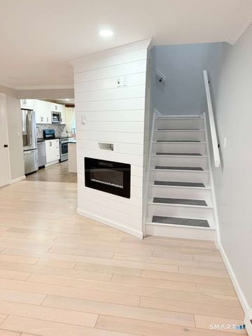 8 Avon Lane, Stamford, CT 06907