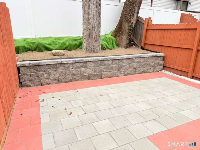 8 Avon Lane, Stamford, CT 06907