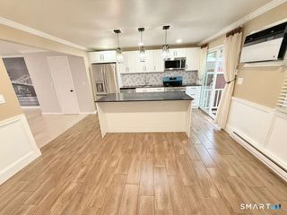 8 Avon Lane, Stamford, CT 06907