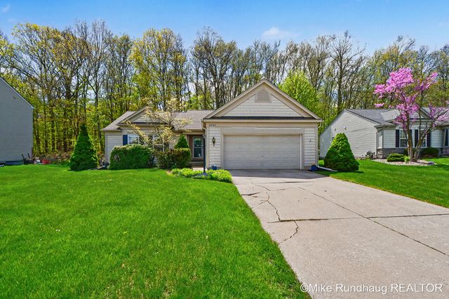 2060 Glenn Canyon Drive SE, Caledonia, MI 49316