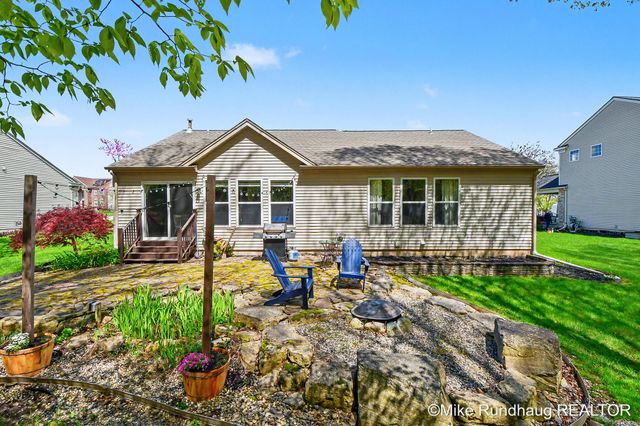 2060 Glenn Canyon Drive SE, Caledonia, MI 49316