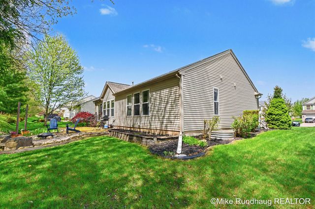2060 Glenn Canyon Drive SE, Caledonia, MI 49316