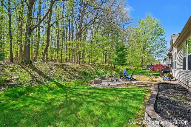 2060 Glenn Canyon Drive SE, Caledonia, MI 49316