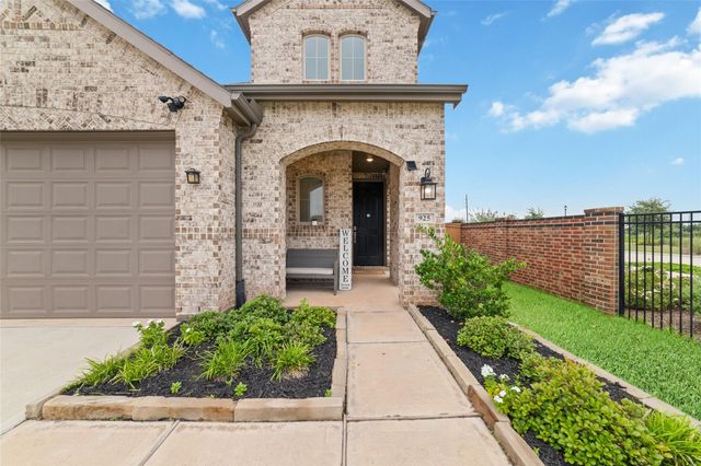 925 Crystal Bend Lane, Katy, TX 77493