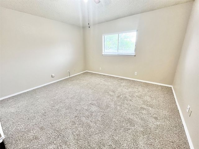 216 Freedom Lane, Arlington, TX 76002