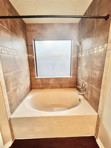 216 Freedom Lane, Arlington, TX 76002