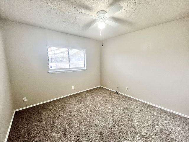 216 Freedom Lane, Arlington, TX 76002