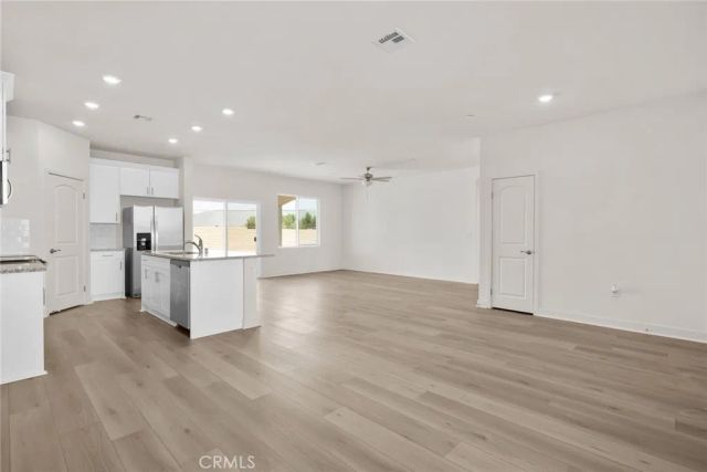 14793 Desert Lily Court, Apple Valley, CA 92307