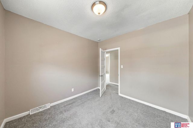 1216 S 17th Street, Lincoln, NE 68502