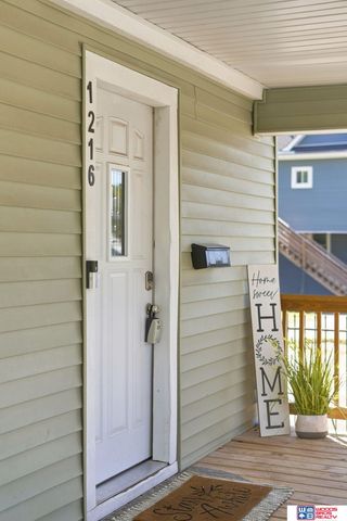 1216 S 17th Street, Lincoln, NE 68502