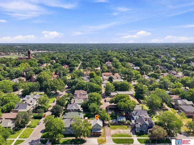 1216 S 17th Street, Lincoln, NE 68502