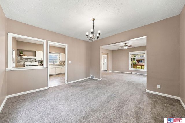 1216 S 17th Street, Lincoln, NE 68502