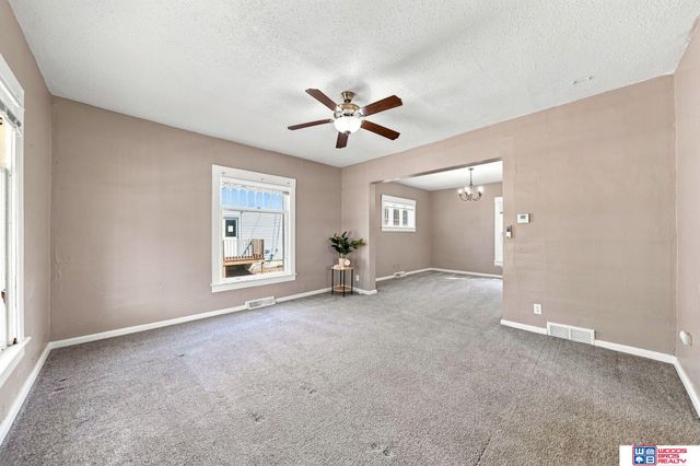 1216 S 17th Street, Lincoln, NE 68502