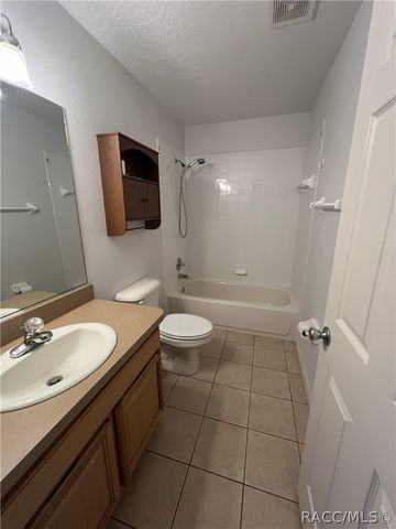 8354 N Saxon Way, Citrus Springs, FL 34434