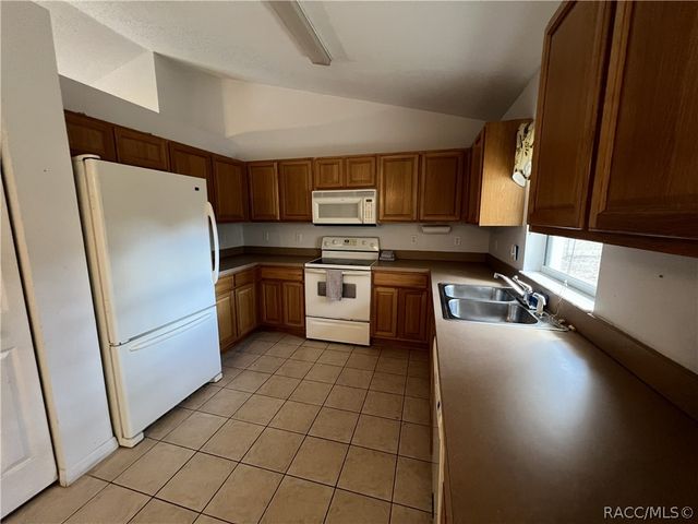 8354 N Saxon Way, Citrus Springs, FL 34434