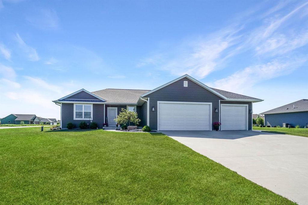 6730 PARK PLACE DRIVE, Sheboygan, WI 53081