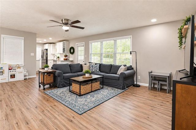3189 Beechwood Drive, Lithia Springs, GA 30122