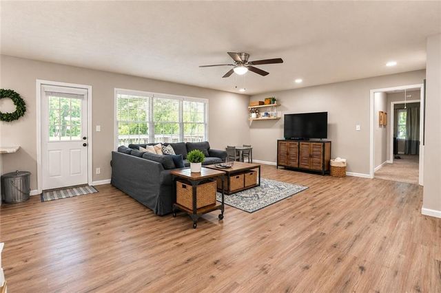 3189 Beechwood Drive, Lithia Springs, GA 30122