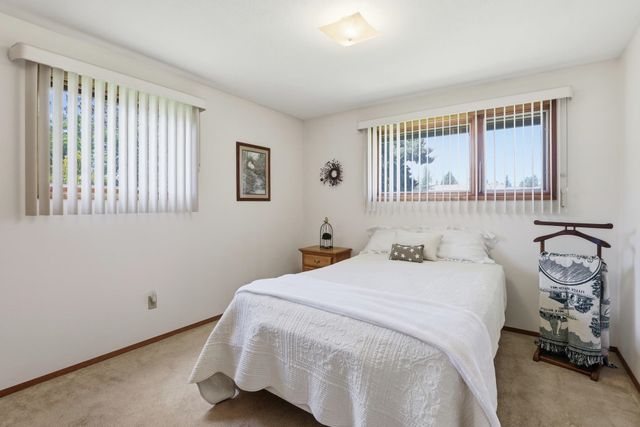 10015 E 18th Ave, Spokane Valley, WA 99206