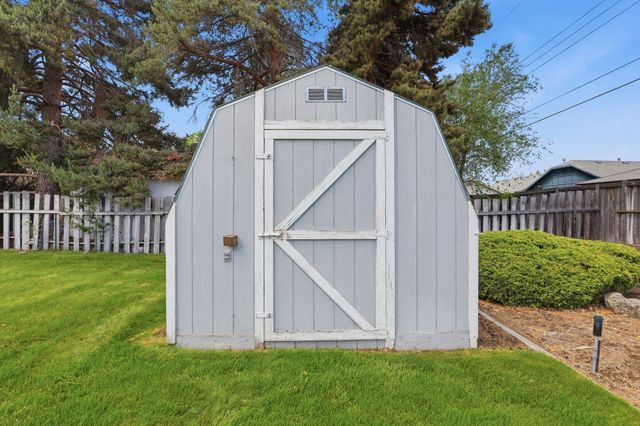 10015 E 18th Ave, Spokane Valley, WA 99206