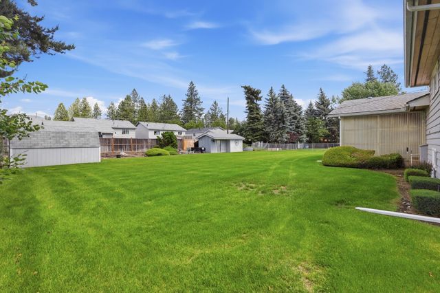 10015 E 18th Ave, Spokane Valley, WA 99206