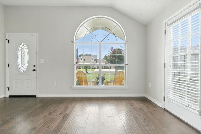 557 Rough Leaf Lane, Mary Esther, FL 32569